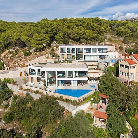 Afrodita Vikendica *